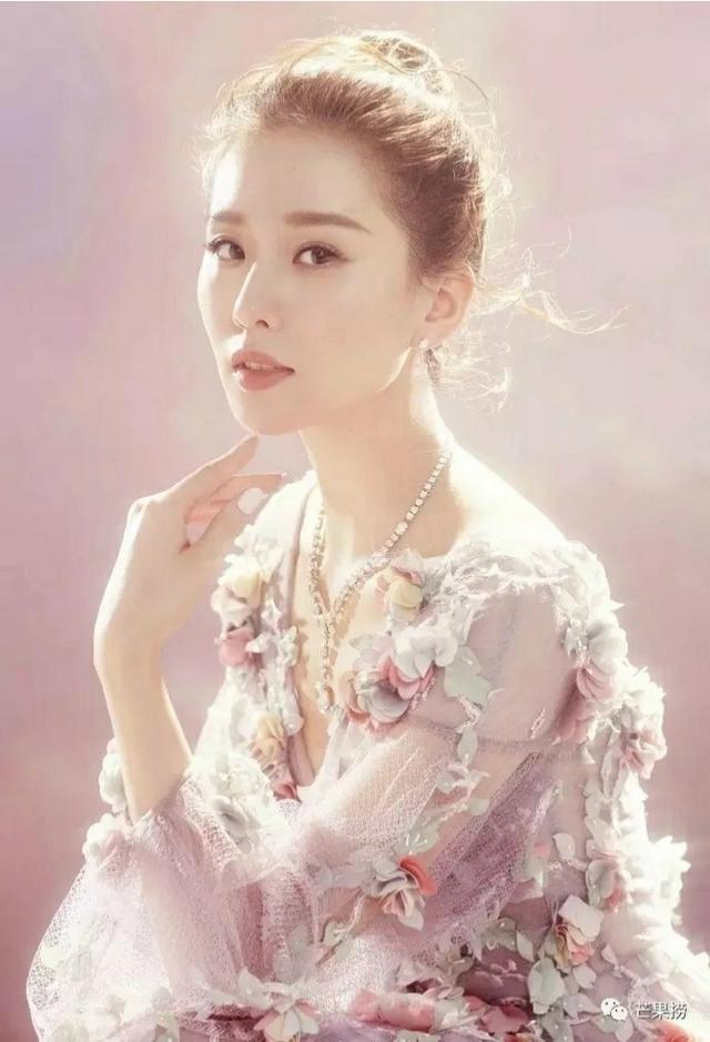 张天爱个人资料图片:娱乐圈都有哪些“假”明星