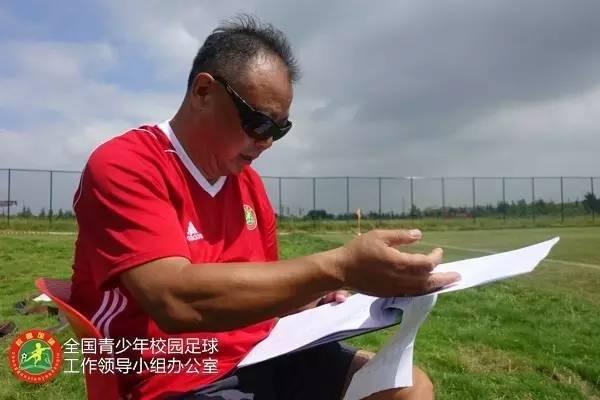 当年甲A联赛四川全兴队的主教练余东风现在在何处？