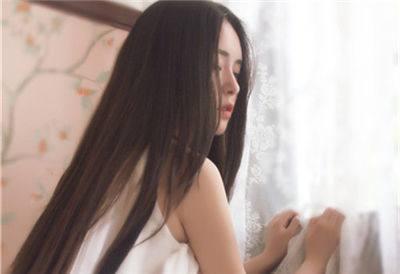 表示伤感的微信名字:有哪些让人心痛伤感的微信个性签名说说大全？