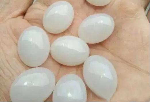 和田玉泡油能泡油润吗,和田玉黄皮籽料怎么盘玩最快变漂亮？