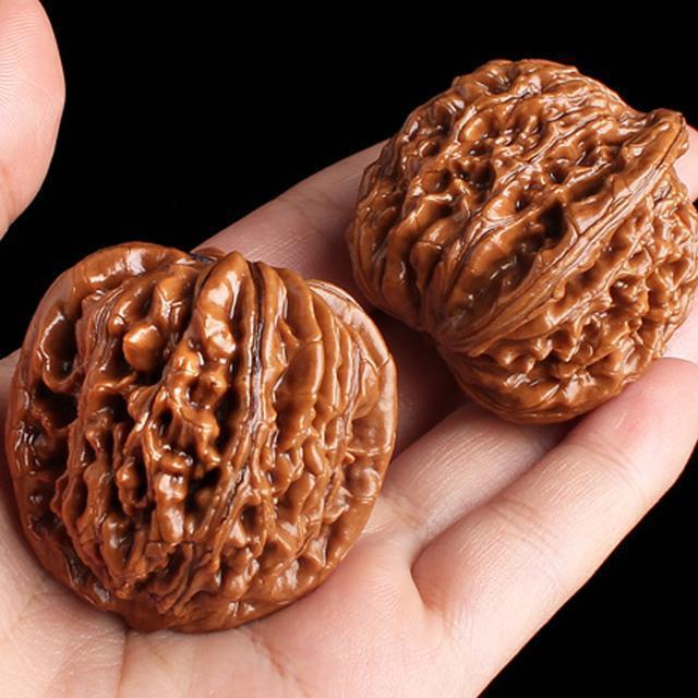 文玩核桃出现了价格大跳水,作为新手玩家应该趁机入手哪些极品核桃