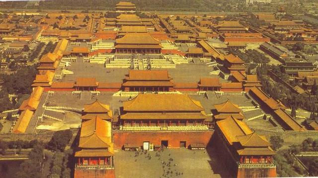 刘伯温封印紫禁城龙，历史上刘伯温帮助朱棣修建北京紫禁城了吗
