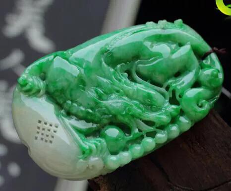 翡翠雕刻,翡翠雕刻，越简洁价格就越高吗？