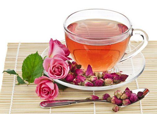 黑枸杞和茶叶，黑枸杞子能与枣片玫瑰花茶一起泡水喝吗？