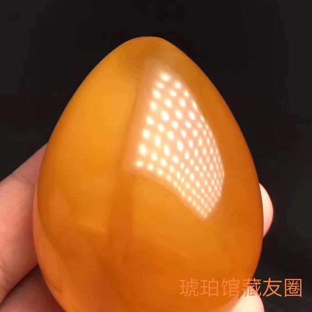 最适合女士戴的8种吊坠,女性带什么样的蜜蜡吊坠好？