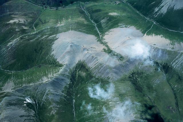 横亘在我国大西北地区的昆仑山脉,范围有多大？途经哪些地区？