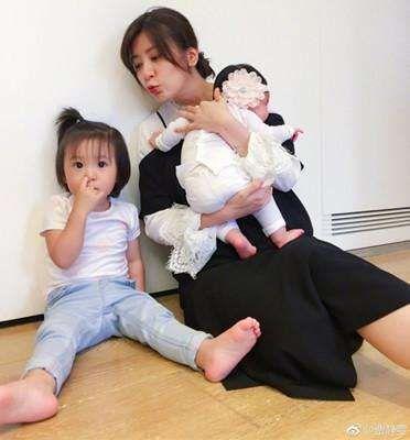 贾静雯女儿名字:贾静雯生下第三个女儿为什么不炫娃？