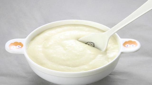 宝宝添加米粉的时间是在宝宝什么时候？