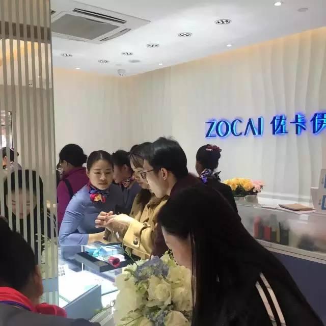 佩戴红宝石有什么好处,佩戴蓝虎眼石和红虎眼石有什么好处？