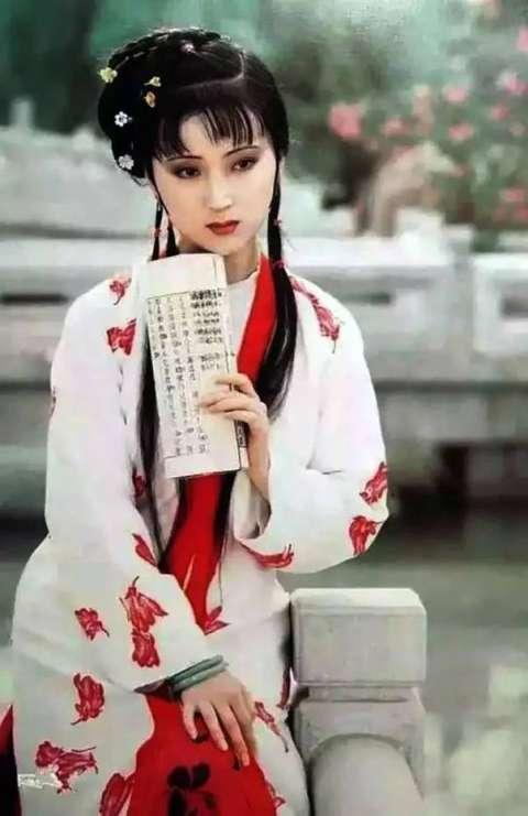 郝彤近况:《红楼梦》里黛玉和宝钗扮演者后来怎么样了？