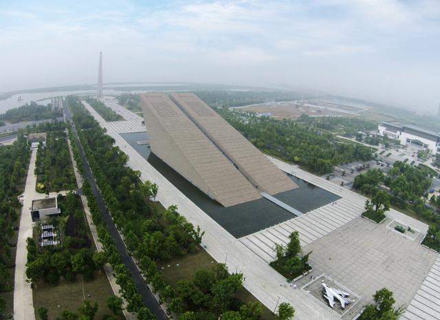渡江战役简介:为何古代战争都强调长江天险？长江那么长，别的地方不能渡河吗？
