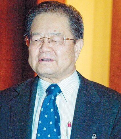 刘晓庆老公是谁:刘晓庆和斯琴高娃谁的影响力更大？演技更棒？你最喜欢谁？