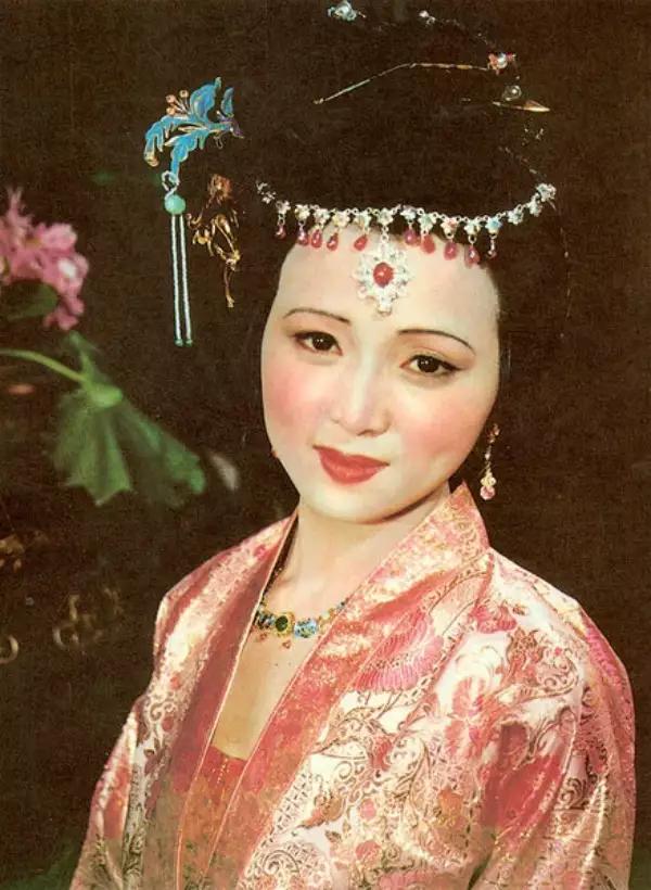 郝彤近况:为什么有些人说陈晓旭之后再无林黛玉？