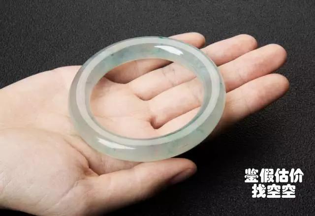 5万翡翠手镯图片及价格,5万元和5千元的翡翠手镯差距在哪里？