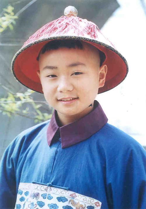 张根硕瘦了:有哪些突然就长残了的男明星
