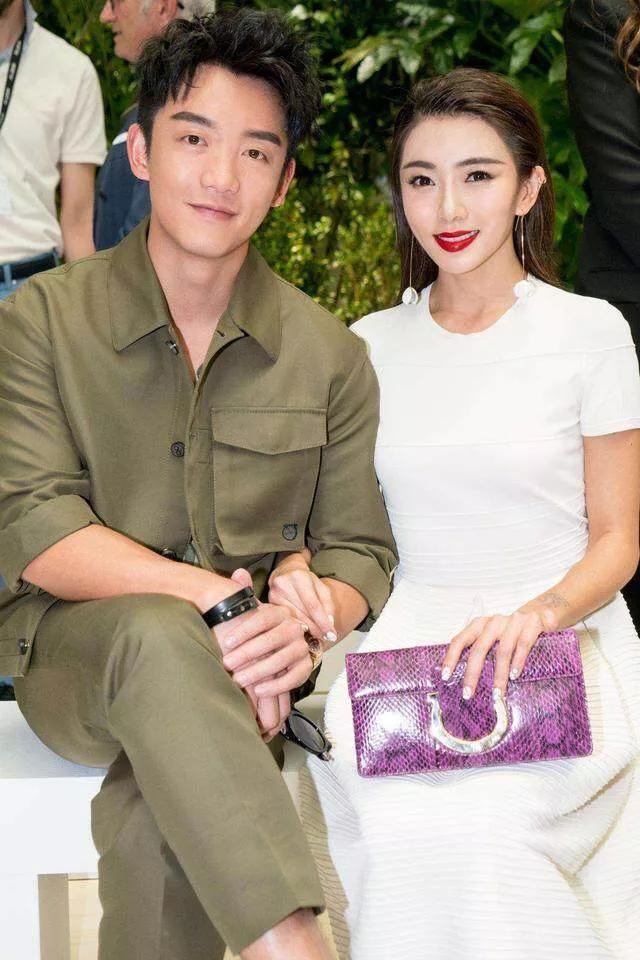 郑恺前女友程晓玥照片:跟程晓玥相恋3年的郑恺，为什么最后突然娶了苗苗？