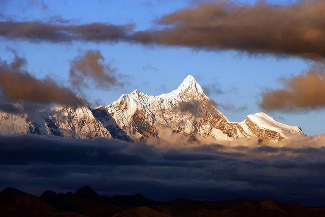 中国旅游十大名山是哪些？国庆你去的哪座山？