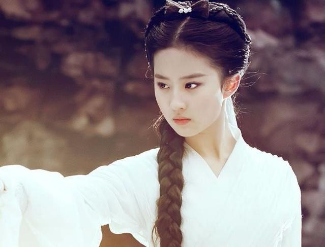 星跳水立方周韦彤:2017年娱乐圈最美的女神是谁