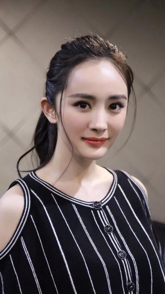 刘诗诗妈妈:吴奇隆发文宣布刘诗诗生子，刘诗诗生完会复出吗，你怎么看