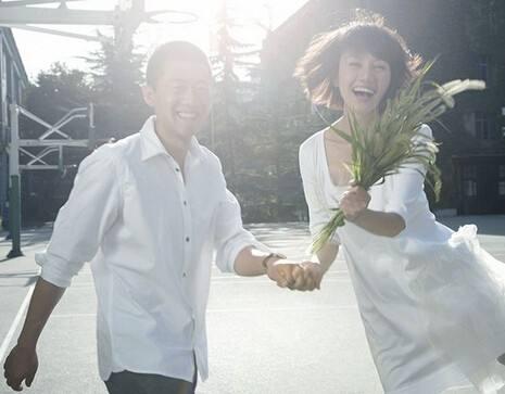 沙溢胡可儿子:沙溢晒胡可大肚照为老婆庆生，胡可是怀三胎了吗