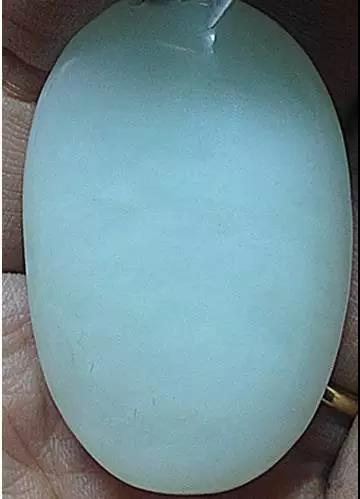 用手电筒怎么看玉的真假,用手电筒能鉴定和田玉吗？