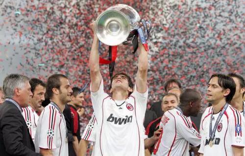 为什么ac米兰十年前经典的圣诞树阵型(4-3-2-1)在当今几乎绝迹?