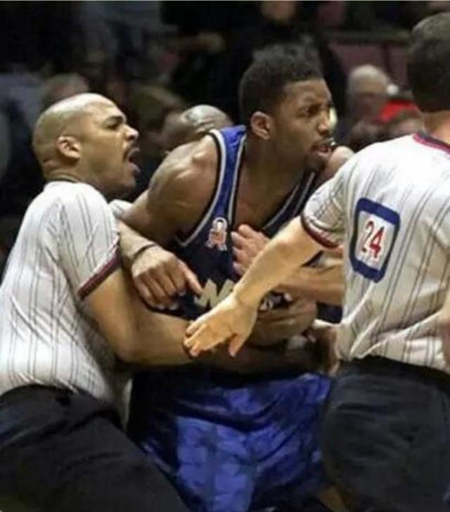 麦迪逊斗殴事件:nba历史上最严重的打架事件是谁搞出的