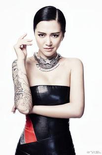 萨顶顶原名:大陆女歌手，你比较喜欢谁