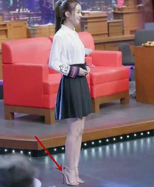赵丽颖家境:网友表示赵丽颖不知道哪里变了，没有以前那种感觉了，有同感吗？