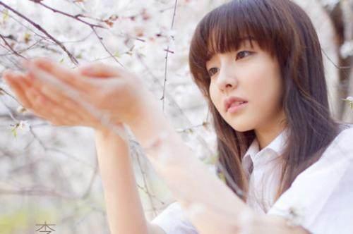 <a href=https://maguai.com/list/256-0-0.html target=_blank class=infotextkey>朋友圈</a>唯美走心的短句:有哪些微信里句句走心的精彩句子？