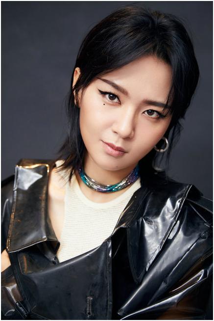 杨幂周笔畅:从《超级女声》中出名的哪些女艺人，目前谁发展的最好？