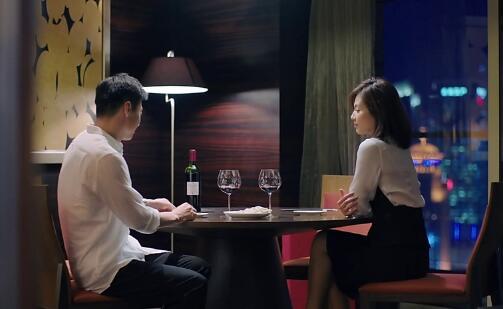 安迪身世:为什么安迪愿意给包奕凡生孩子，却不愿意和奇点谈恋爱？