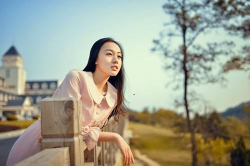 微信昵称女生励志简短好听皆签名:有哪些经典简短的青春励志类的个性签名？