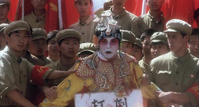 陈凯歌的电影:为什么陈凯歌电影里的人物都不正常，大多比较癫狂？