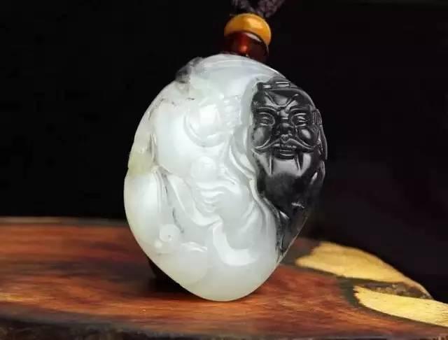 玉摘下来会生气,为什么有人说玉不能离身？