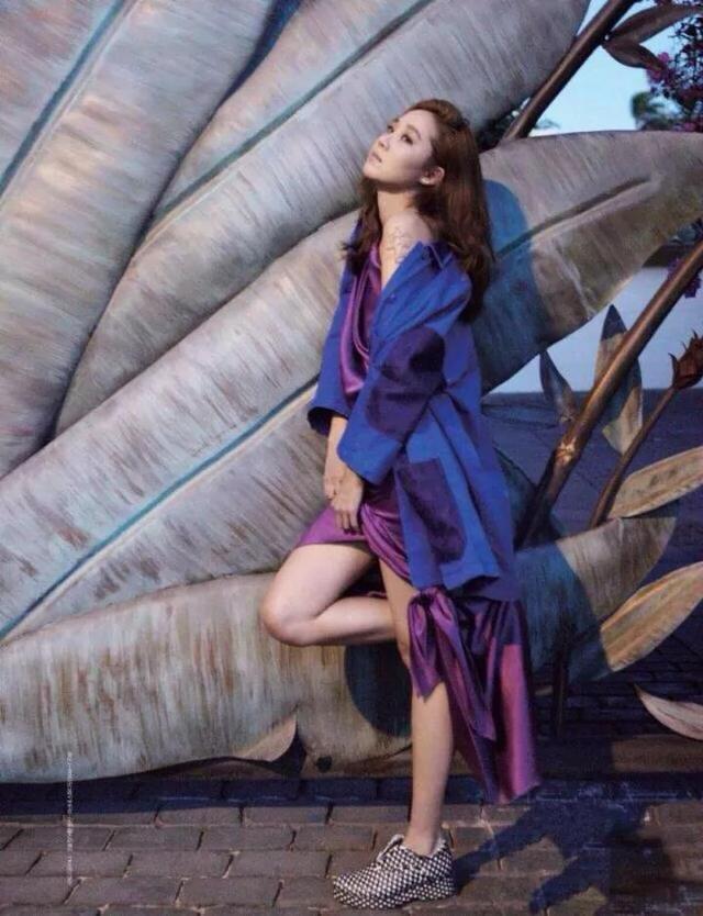 杨天真因衣领太低被禁播:你觉得哪个女明星衣最会穿衣服