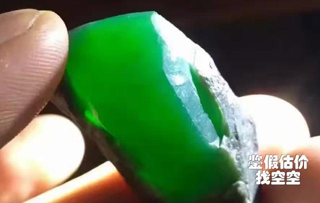 翡翠各个场口的介绍,哪个翡翠原石场口，比较容易出帝王绿？