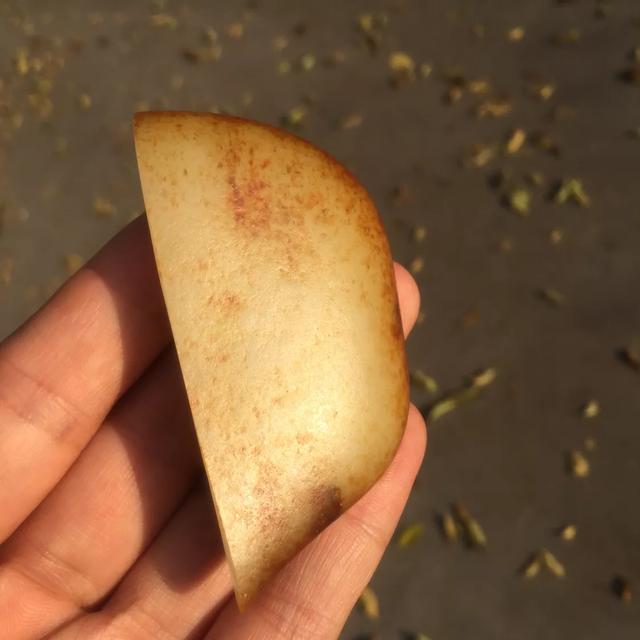 和田玉原石鉴定方法,和田玉籽料原石有什么特点？