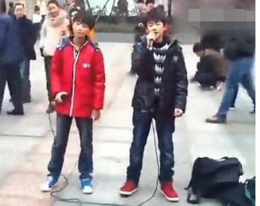 洋葱阿信:五月天王俊凯合唱《洋葱》，五月天对王俊凯满意吗？