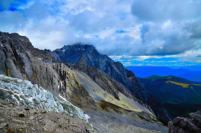 玉龙雪山在哪里，玉龙雪山在哪