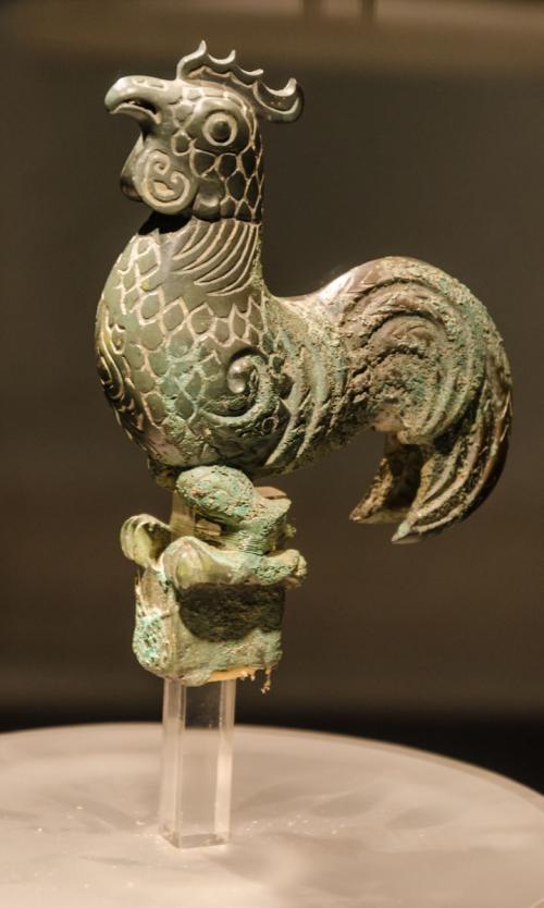 三星堆出土的女尸:为什么感觉四川三星堆挖掘出来的地下文化与中国文化有巨大差异