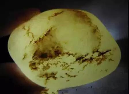 用手电筒怎么看玉的真假,用手电筒能鉴定和田玉吗？