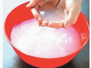 用什么洗脸美白(用什么洗脸美白效果最好)
