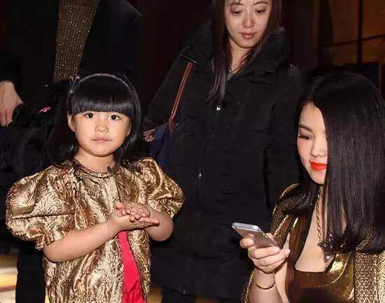 李双江李贺:娱乐圈哪些明星溺爱子女让人实在看不下去