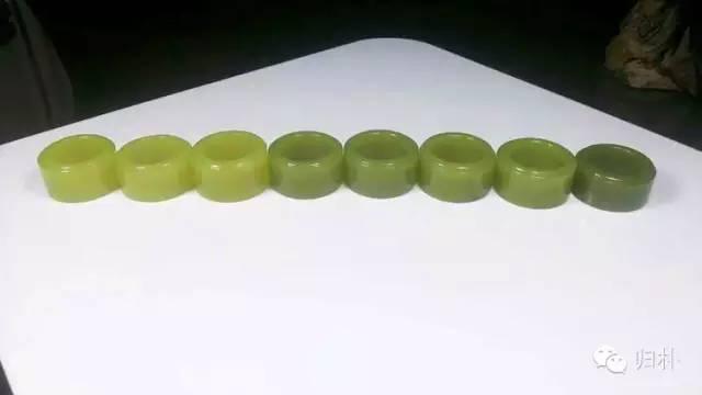 玉中带黄好不好,和田玉中黄口料和黄玉有什么区别？