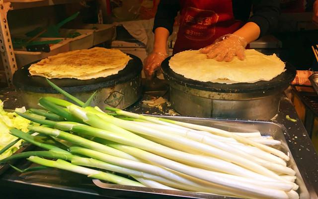 山东章丘大葱高过人:章丘的大葱为什么这么高？