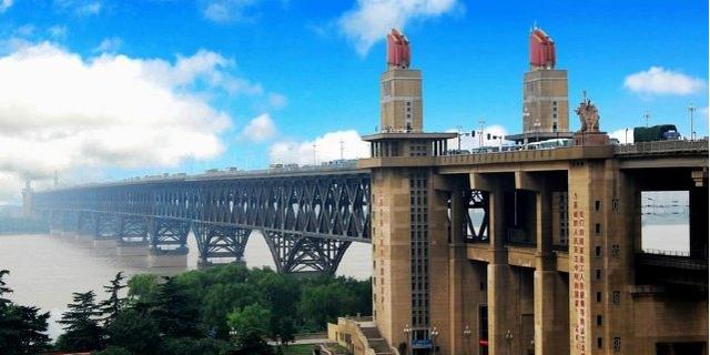 建南京大桥灵异事件:南京长江大桥是什么情况？
