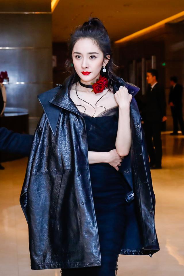 pclady 时尚盛典:如何看待Angelababy P图参加红毯这件事？