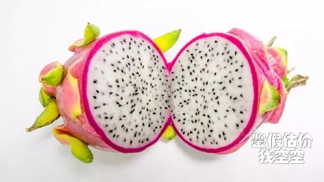 玉石长什么样子,火龙果长在和田玉里，这个奇观你见过吗？