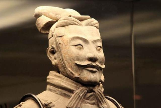 兵马俑真有灵异事件吗:秦始皇的一个兵马俑到底值多少钱？